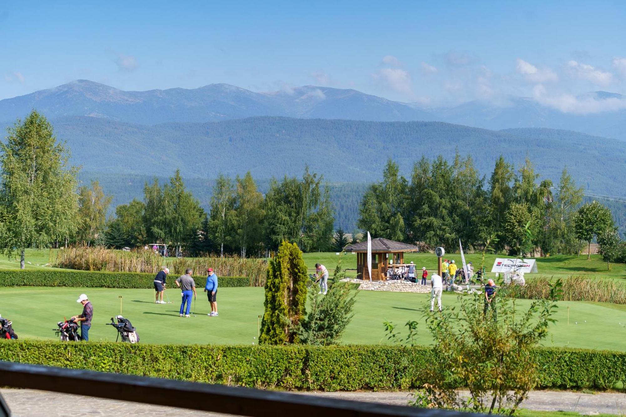 Pirin Golf Mountain View Retreat Lägenhet Razlog Exteriör bild